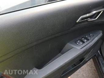 2024 Kia Sportage LX - miniatura 9