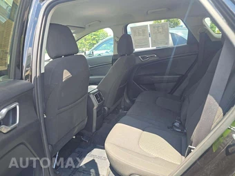 2024 Kia Sportage LX - miniatura 9