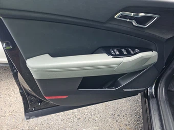 2024 Kia Sportage Plug-In Hybrid X-Line - miniatura 9