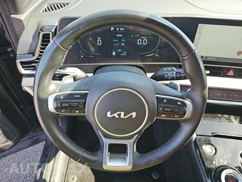 2024 Kia Sportage Plug-In Hybrid X-Line - miniatura 10