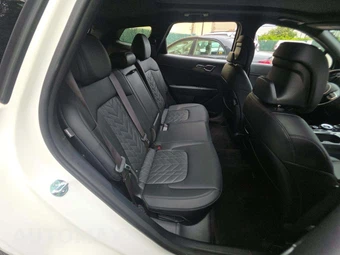 2024 Kia Sportage Plug-In Hybrid X-Line Prestige - miniatura 16