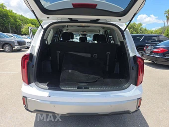 2024 Kia Telluride LX - miniatura 9
