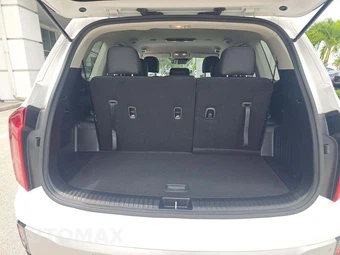 2024 Kia Telluride LX - miniatura 12