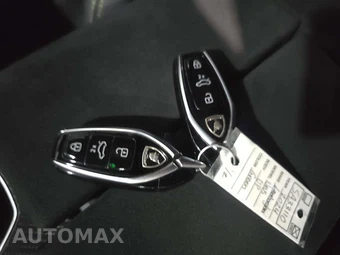 2024 Lamborghini Urus Performante – miniatura 8