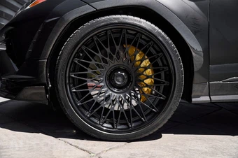 2024 Lamborghini Urus Performante - miniatura 3