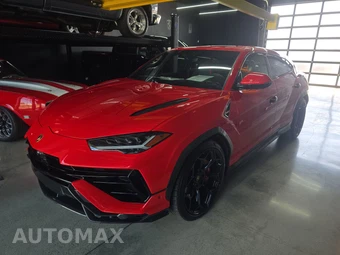 2024 Lamborghini Urus Performante