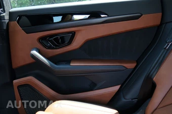 2024 Lamborghini Urus S – miniatura 17