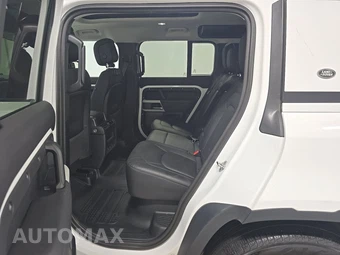 2024 Land Rover Defender 110 S - miniatura 6