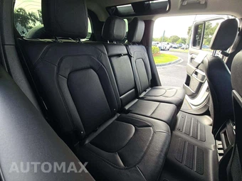 2024 Land Rover Defender 110 S - miniatura 14