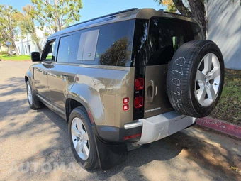 2024 Land Rover Defender 110 S - miniatura 2