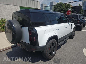 2024 Land Rover Defender 110 S - miniatura 3