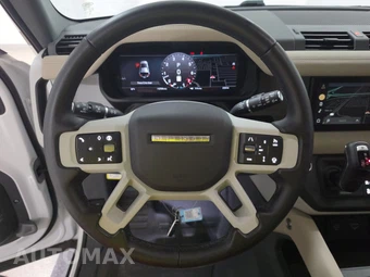 2024 Land Rover Defender 110 S - miniatura 10