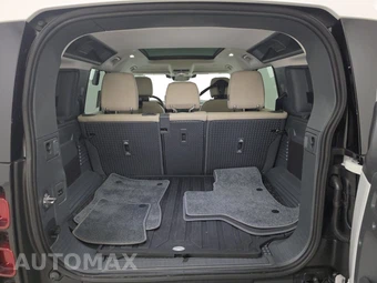 2024 Land Rover Defender 110 S - miniatura 16