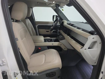 2024 Land Rover Defender 110 S - miniatura 8