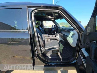 2024 Land Rover Defender 110 S - miniatura 18