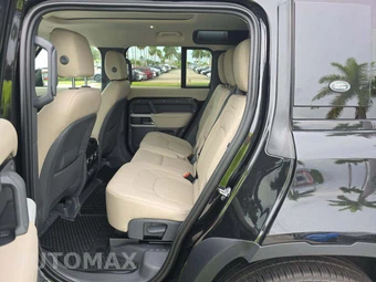 2024 Land Rover Defender 110 S - miniatura 10