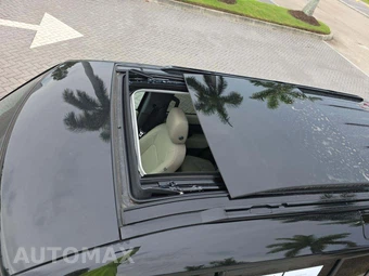 2024 Land Rover Defender 110 S - miniatura 9