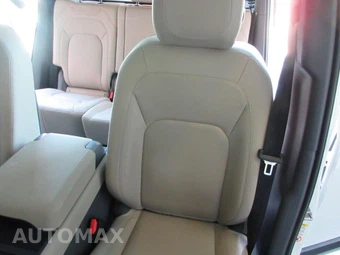 2024 Land Rover Defender 110 S - miniatura 10