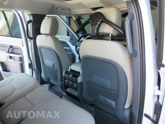 2024 Land Rover Defender 110 S - miniatura 32