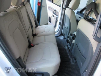 2024 Land Rover Defender 110 S - miniatura 33