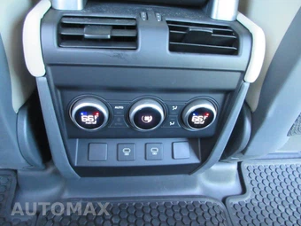 2024 Land Rover Defender 110 S - miniatura 40