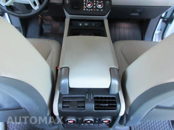 2024 Land Rover Defender 110 S - miniatura 44