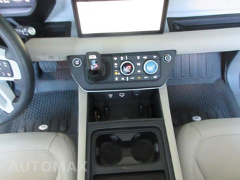 2024 Land Rover Defender 110 S - miniatura 53