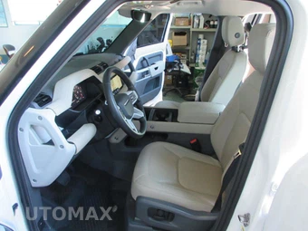 2024 Land Rover Defender 110 S - miniatura 7