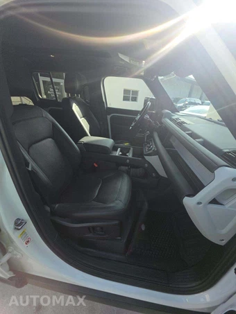 2024 Land Rover Defender 110 SE - miniatura 15