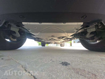 2024 Land Rover Defender 110 SE - miniatura 17