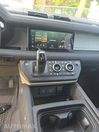 2024 Land Rover Defender 110 SE - miniatura 7