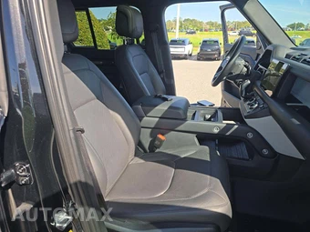 2024 Land Rover Defender 110 SE - miniatura 15