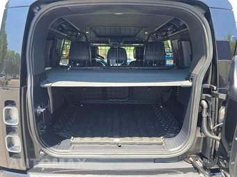 2024 Land Rover Defender 110 V8 - miniatura 14