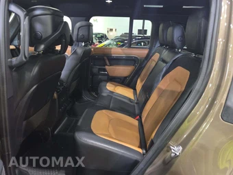 2024 Land Rover Defender 110 X-Dynamic SE - miniatura 13