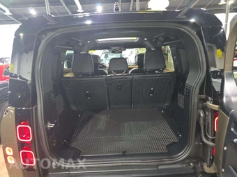 2024 Land Rover Defender 110 X-Dynamic SE - miniatura 14