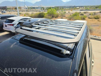 2024 Land Rover Defender 110 X-Dynamic SE - miniatura 12