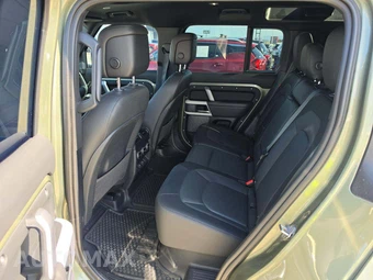 2024 Land Rover Defender 110 X-Dynamic SE - miniatura 13