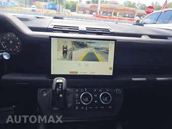 2024 Land Rover Defender 110 X - miniatura 10