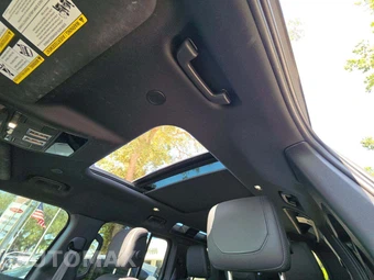 2024 Land Rover Defender 110 X - miniatura 11