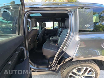 2024 Land Rover Defender 110 X - miniatura 13