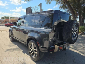2024 Land Rover Defender 110 X - miniatura 2