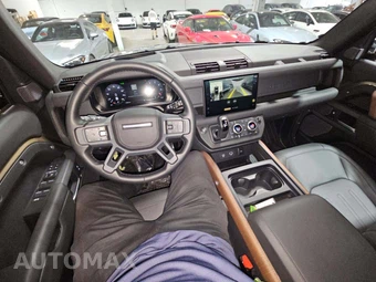 2024 Land Rover Defender 110 X - miniatura 10