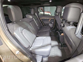 2024 Land Rover Defender 110 X - miniatura 16