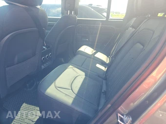 2024 Land Rover Defender 110 X - miniatura 13