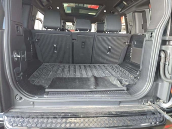 2024 Land Rover Defender 110 X - miniatura 14
