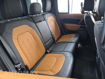 2024 Land Rover Defender 110 X - miniatura 16