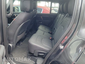 2024 Land Rover Defender 110 X - miniatura 13