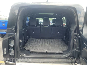 2024 Land Rover Defender 110 X - miniatura 16