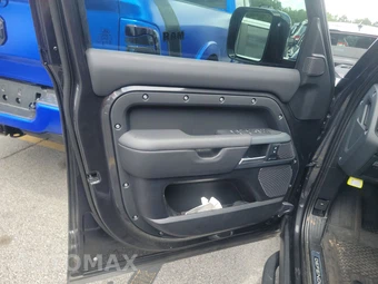 2024 Land Rover Defender 110 X - miniatura 9