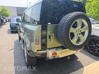 2024 Land Rover Defender 110 X - miniatura 2